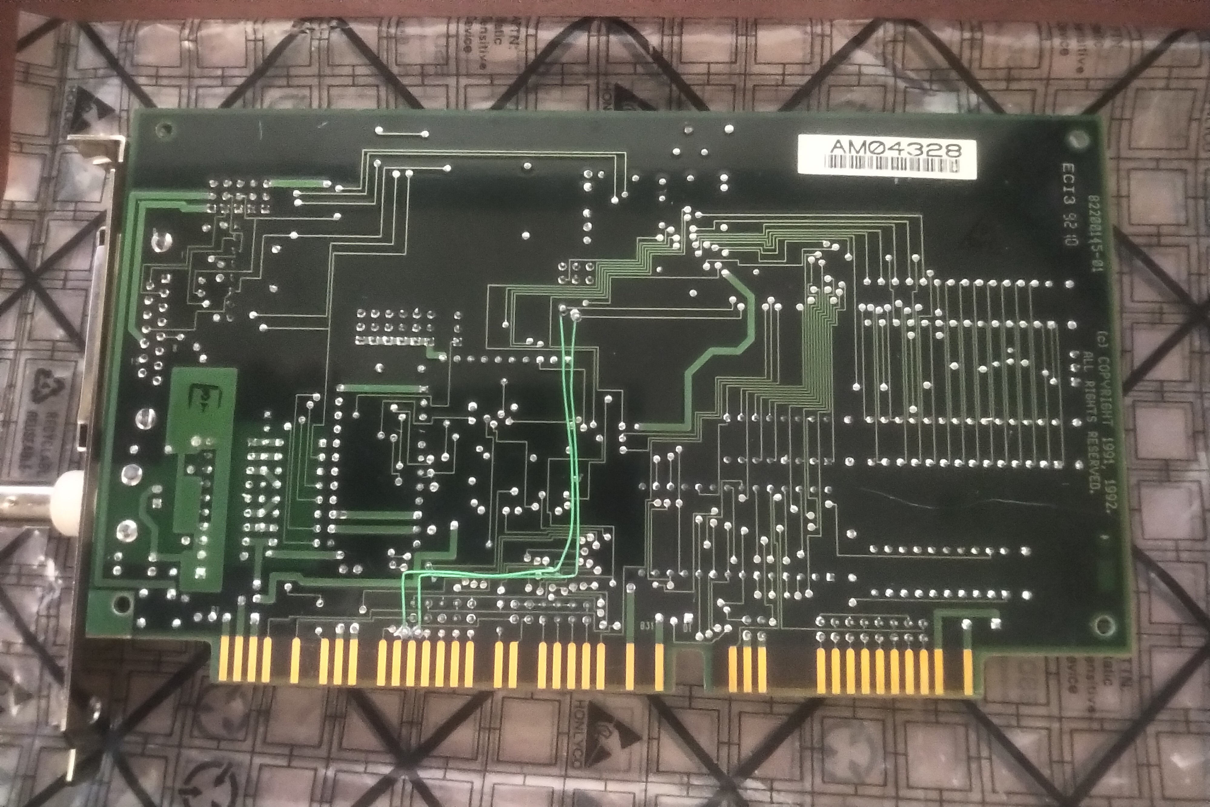 Gateway Communications 82200120-01 Ethernet Card LC16 Token Ring