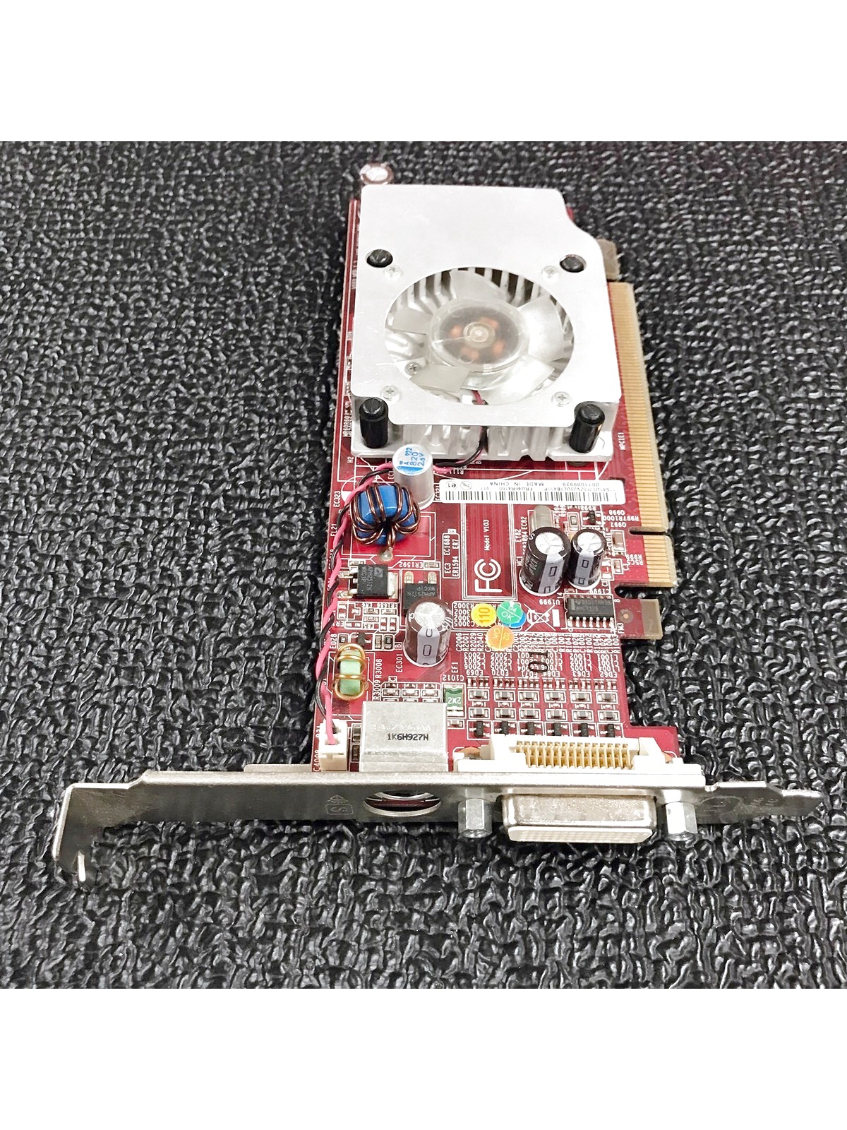 ATI Radeon HD 2400XT 256MB PCI-e DMS-59 Video Card 46R4160 00110