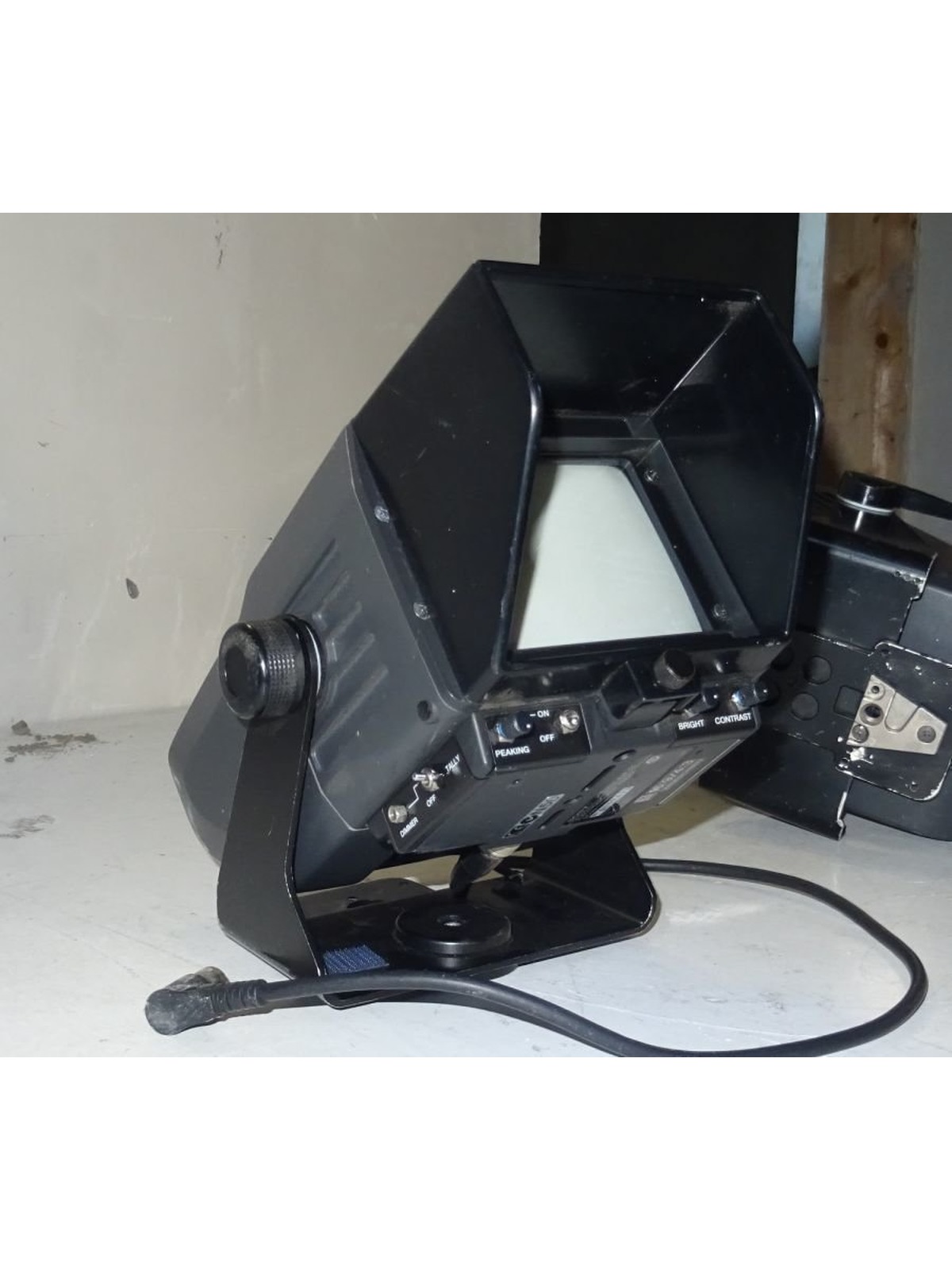SONY BVF-55CE ELECTRONIC VIEW FINDER FOR CAMERA BROADCAST 