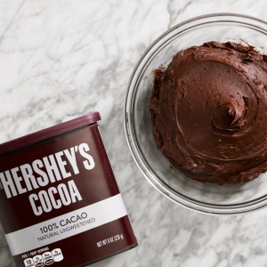 HERSHEY'S Unsweetened Cocoa Powder for Baking, Chocolate Powder, Gluten Free, 652g - Online Exclusive