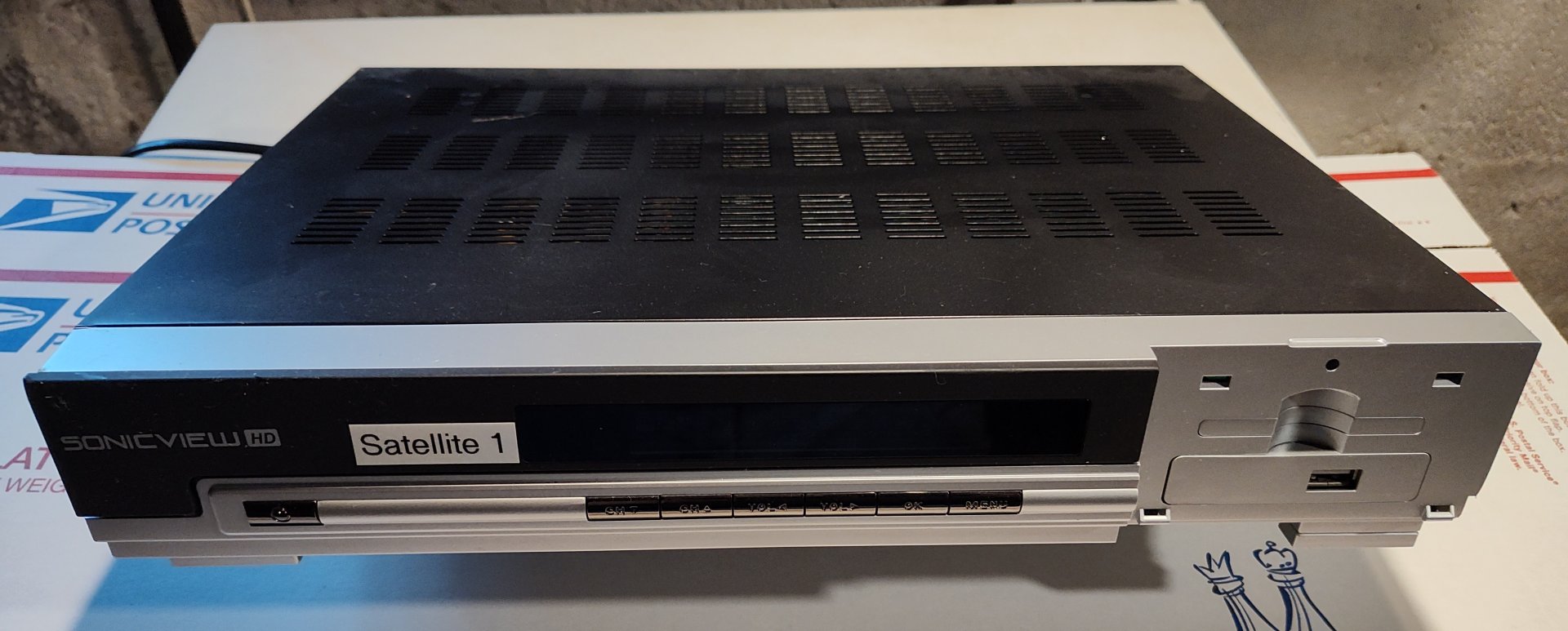 SONICVIEW SV-HD8000 Satellite RECEIVER FTA + FAN+8PSK + Lots of accessories