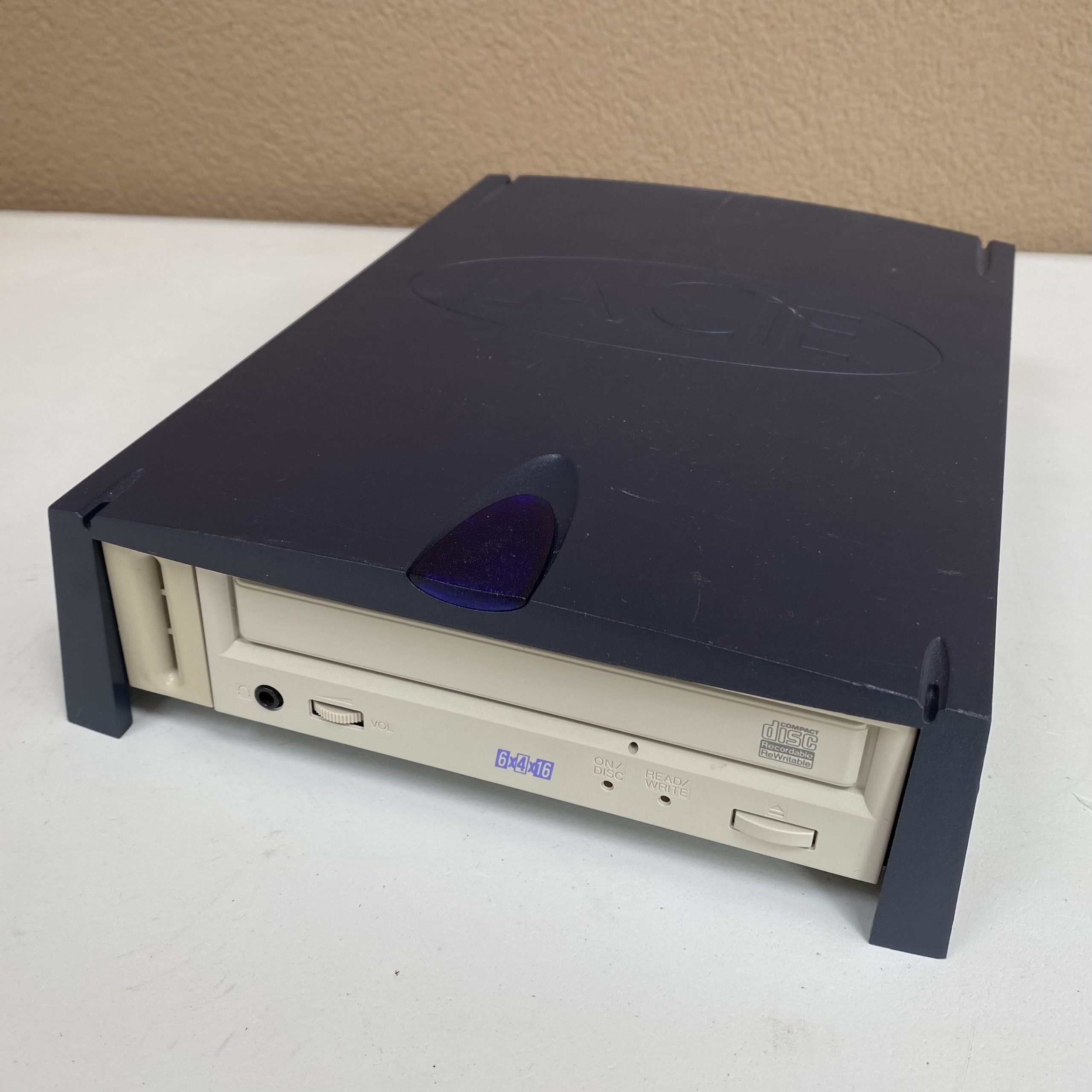 LaCie 4X8X SCSI External CD-ROM Burner Enclosure